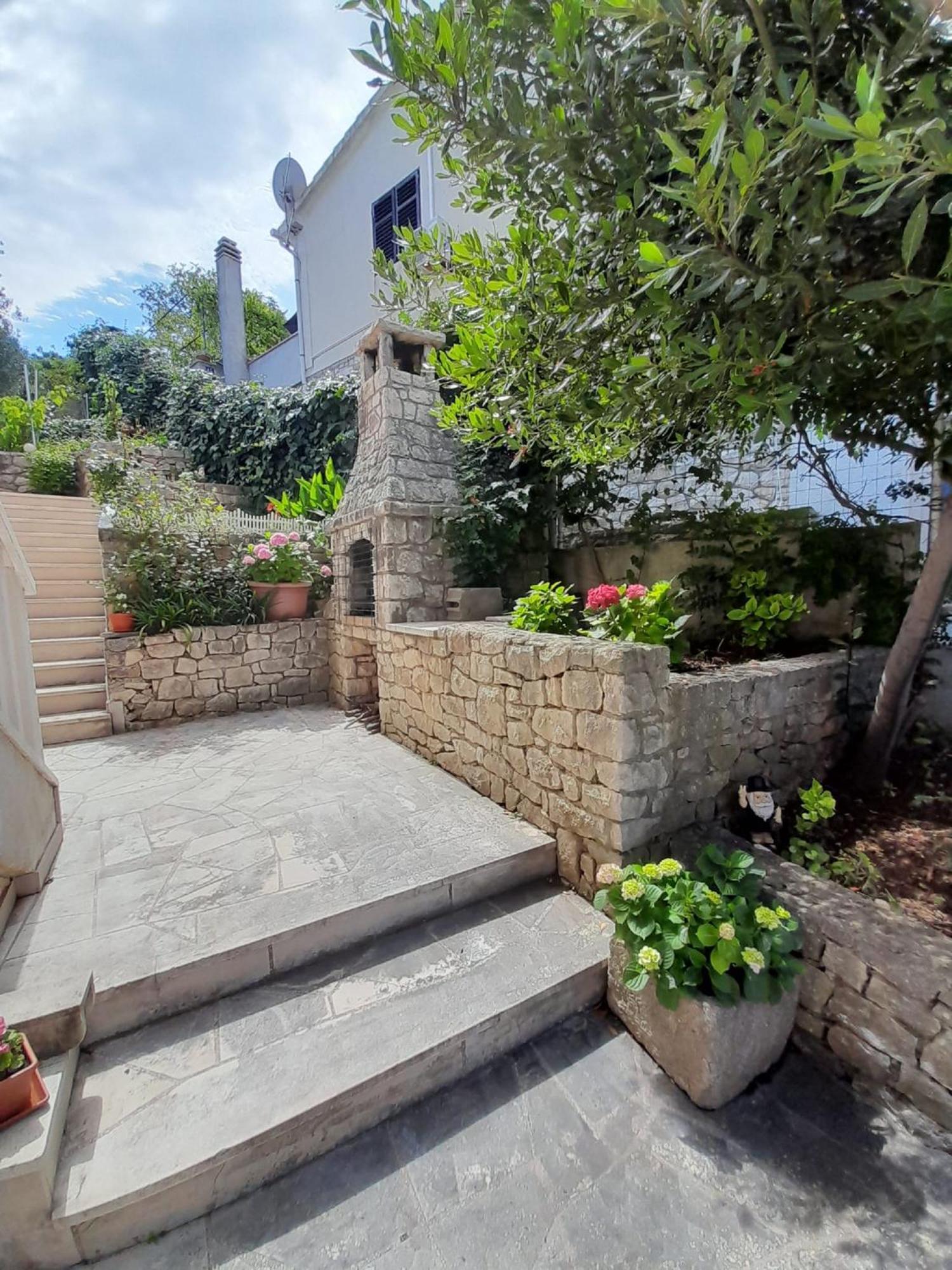 Apartments Ivo Postira Εξωτερικό φωτογραφία